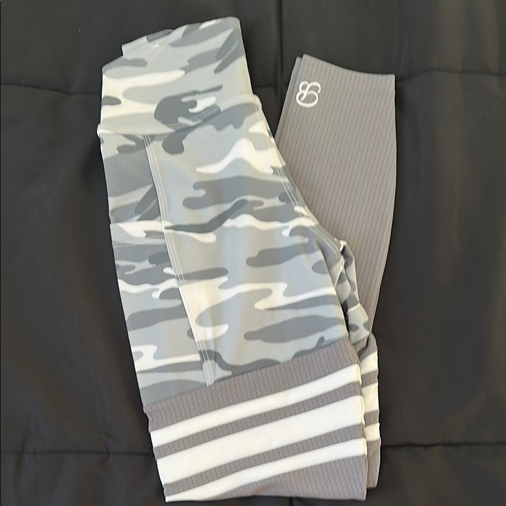 Bombshell Sportswear Gray and White Leggings Performance Fit